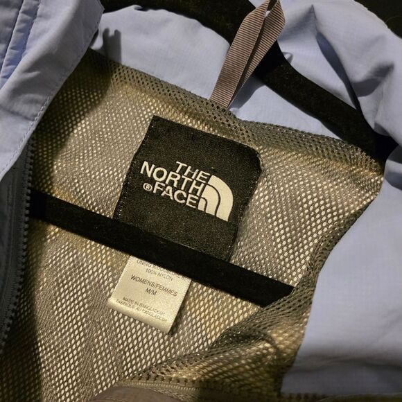 The North Face Lavendar Snow Jacket Womens Medium - Picture 4 of 4